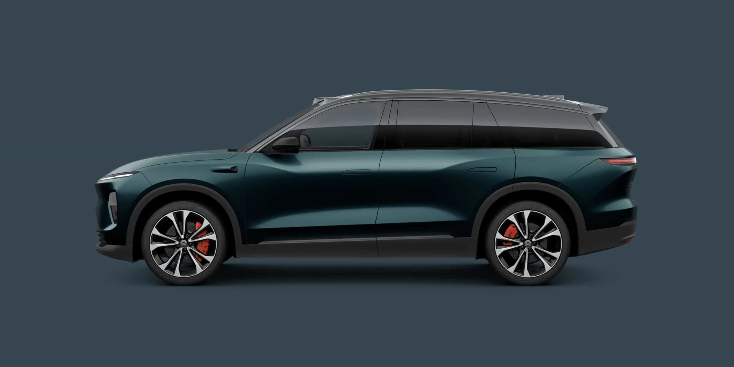 NIO EL8
